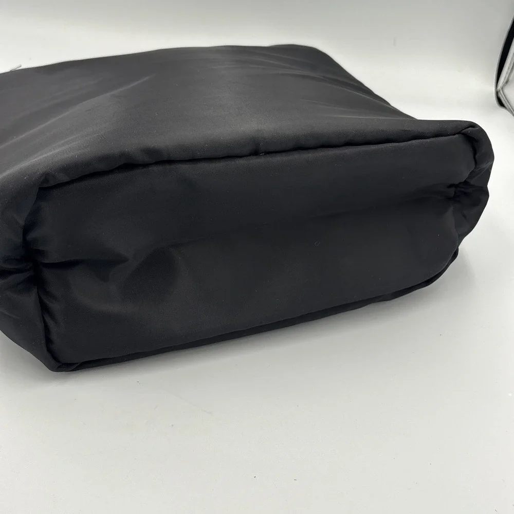 BEBE Tanya Lunch Bag Insulated Zippered Pocket Handle Black Polyester 13.5x13